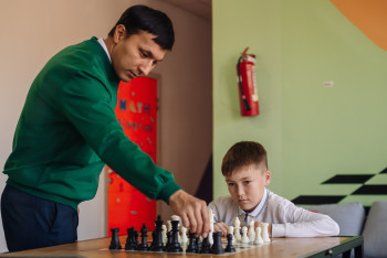 Фотография к новости: Дубайдан бас тартып, ауыл мектебінде серпіліс жасаған ұстаз