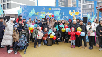 Фотография к новости: Астанада мәдениет саласы қызметкерлеріне пәтер берілді