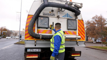 Фотография к новости: Елордалық коммуналдық қызметкерлер тұрғындарды қалаға ұқыпты қарауға шақырды