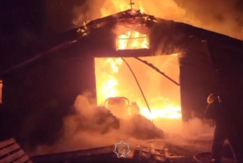 Фотография к новости: Батыс Қазақстанда қойма өртке оранды