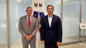 Фотография к новости: Геннадий Головкин Лос-Анджелесте маңызды кездесу өткізді