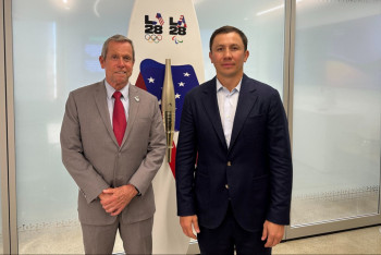 Фотография к новости: Геннадий Головкин Лос-Анджелесте маңызды кездесу өткізді