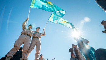 Фотография к новости: Қазақстандықтар Республика күнін қалай атап өтті