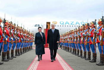 Фотография к новости: Мемлекет басшысы Моңғолияға мемлекеттік сапармен барды