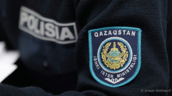 Фотография к новости: Астаналық азамат банкоматтан бөтеннің ақшасын алып кеткен