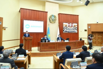 Фотография к новости: «AMANAT» депутаттары республикалық бюджет жобасына 250 түзету енгізді
