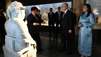 Фотография к новости: Тоқаев Шыңғыс хан ұлттық музейін аралады