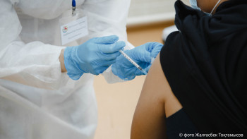 Фотография к новости: 67 мыңға жуық павлодарлық тұмауға қарсы екпе алды