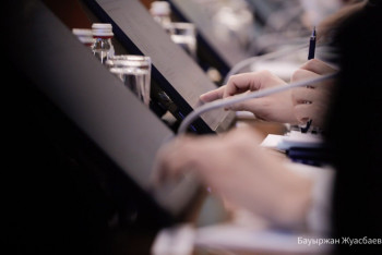 Фотография к новости: Мәжіліс 3 жылдық бюджетті қабылдады