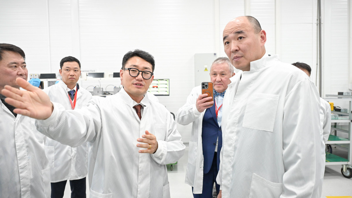  ҚР өнеркәсіп және құрылыс министрі