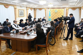 Фотография к новости: Сенатта ерекше қажеттілігі бар адамдарға сапалы білімнің қолжетімділігі туралы мәселелер талқыланды