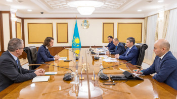 Фотография к новости: Бектенов инвесторларымен елімізде теміржол машиналарын жасауды талқылады