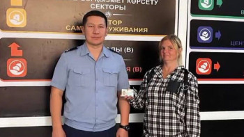 Фотография к новости: Полиция көпбалалы анаға құжаттарын ресімдеуге көмектесті