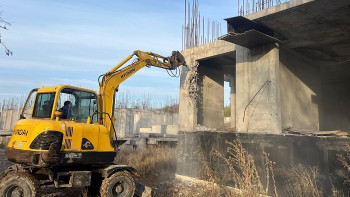 Фотография к новости: Алматыда салынып жатқан тұрғын үй кешені сүріле бастады