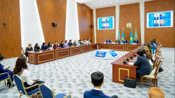 Фотография к новости: Астанада жастар арасындағы есірткі қылмысына қарсы күрес шаралары талқыланды