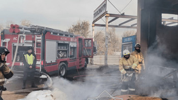 Фотография к новости: Алматы облысында цехтан шыққан өртті сөндірмек болған екі адам зардап шекті