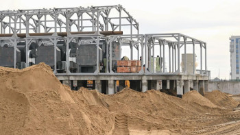 Фотография к новости: Әкім Семейдегі инфрақұрылым нысандарының құрылысын тексерді