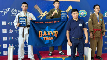 Фотография к новости: Қоян-қолтық ұрыстан халықаралық турнир өтті