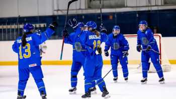 Фотография к новости: АЧ-2024: Шайбалы хоккейден әйелдер құрамасы қола медаль иеленді