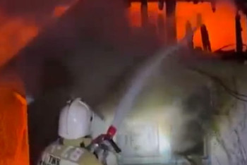 Фотография к новости: ШҚО өрт сөндірушілері бау-бақшадағы өртті сөңдірді