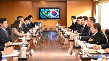 Фотография к новости: Мұрат Нұртілеу Кореяның iрі бизнес басшыларымен кездесті