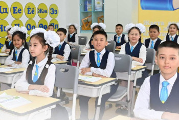 Фотография к новости: 181 мыңға жуық оқушы жөндеуден өткен мектеп ғимараттарында партаға отырды