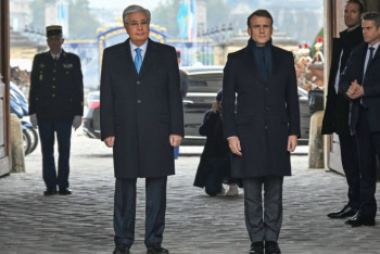 Фотография к новости: Францияда Тоқаевты салтанатты қарсы алу рәсімі өтті