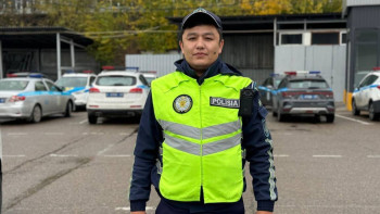 Фотография к новости: Шымкентте полицей адам өмірін сақтап қалды