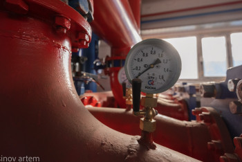 Фотография к новости: Қонаевта құбыр жарылып, тұрғындар жылусыз қалды