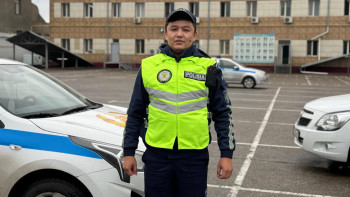 Фотография к новости: Шымкентте полиция қызметкері қыздың өмірін сақтап қалды