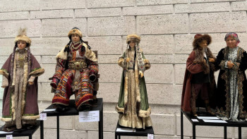 Фотография к новости: Фоторепортаж: Алматыда қуыршақтар көрмесі ашылды