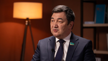 Фотография к новости: Сенатор қазақ футболының басты мәселесін айтты