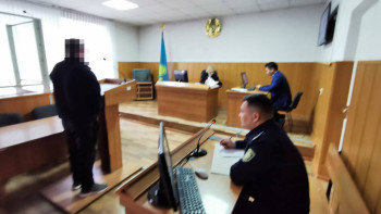 Фотография к новости: СҚО-да полицейлер мас жүргізушіге қатысты жария сот ұйымдастырды