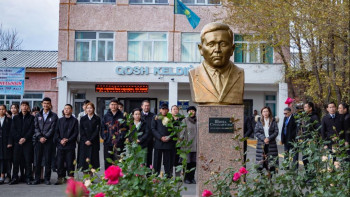 Фотография к новости: Жамбылда Шона Смаханұлының 100 жылдық мерейтойы атап өтілді