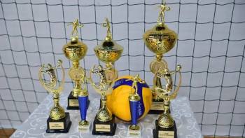 Фотография к новости: Президент Іс басқармасының қызметкерлері волейболдан өзара мықтыны анықтады