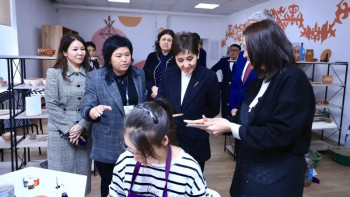 Фотография к новости: Тамара Дүйсенова Қарағанды облысындағы білім және медицина саласының қызметкерлерімен кездесті