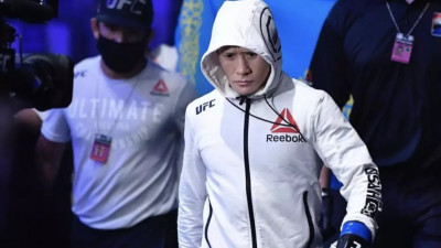 Жалғас Жұмағұлов Oktagon-да қарсыласын нокдаунға жіберді