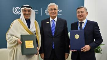 Фотография к новости: Тоқаев пен Ислам банкінің президенті 1,1 миллиард долларлық келісімге қол қойды