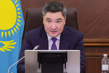 Фотография к новости: Бектенов: Шешім қабылдауда батыл болыңыздар