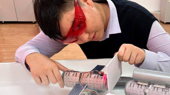 Фотография к новости: Абай облысының оқушысы ғарышқа энергия жеткізу құрылғысын ойлап тапты