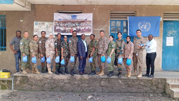 Фотография к новости: Қазақстан бітімгерлері Конгода оқушылармен кездесті