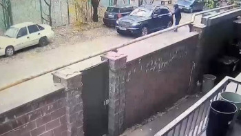 Фотография к новости: Алматыда ірі супермаркеттің есепшісіне шабуылдап, тонаған күдікті ұсталды