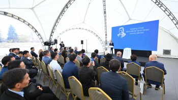 Фотография к новости: Сенат төрағасы Алматыда дарынды балаларға арналған мектептің іргетасын қалау рәсіміне қатысты