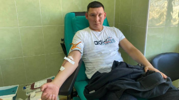 Фотография к новости: Полицейлер жол апатынан зардап шеккендер үшін қан тапсырды