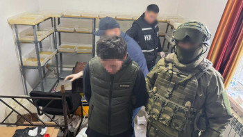 Фотография к новости: ҰҚК Алматыда есірткі зертханасын жойды