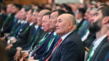 Фотография к новости: Тоқаев:Агроөнеркәсіп кешенін индустрияландыруды белсенді түрде жалғастыру қажет