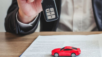 Фотография к новости: Кепілдегі көлік иесі алаяққа алданған