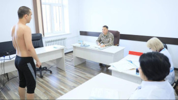 Фотография к новости: Болашақ сарбаздардың денсаулығы тексеріліп жатыр