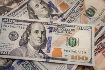 Фотография к новости: Сауда министрі доллар бағамына қатысты пікір білдірді