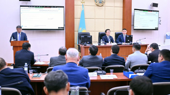 Фотография к новости: Мәжілісте инновациялық қызметті мемлекеттік қолдау туралы заң жобасы таныстырылды